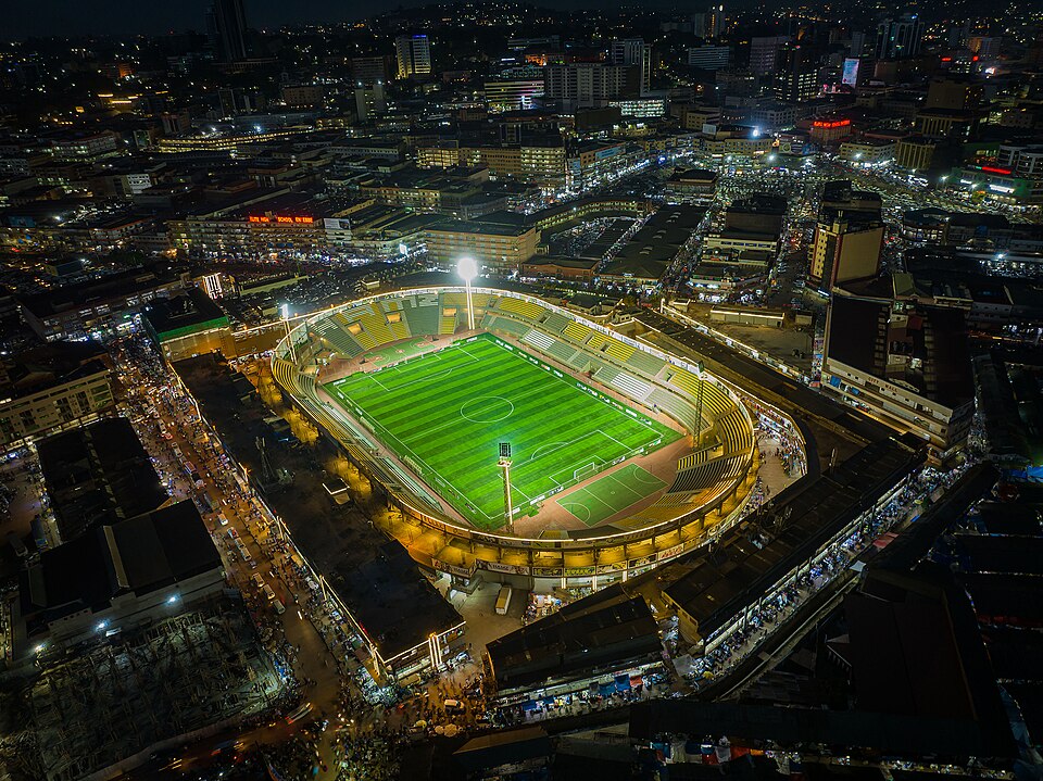 Vista aérea nocturna del Estadio Morumbi, casa del Sao Paulo FC